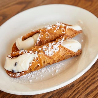 Cannoli (1)