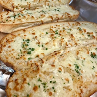 Garlic Bread w/Mozz