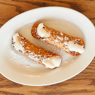 Cannoli (1)